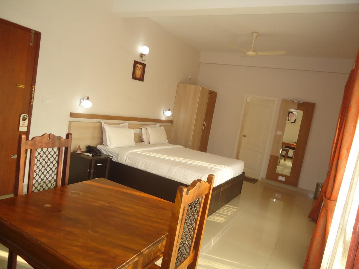 Hotel Polariz Parassinikkadavu Δωμάτιο φωτογραφία